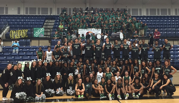 Eagles basketball players surrounded by fans during Basketball Madness event, Nov. 4, 2015.