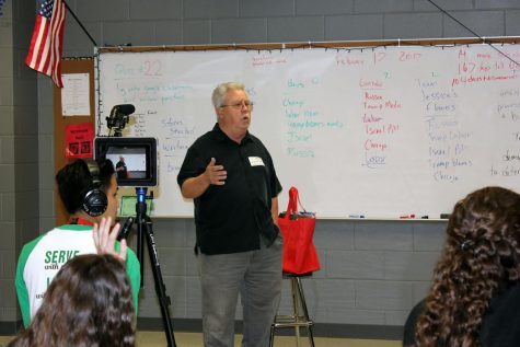 Award-Winning Journalist Visits Lake Ridge