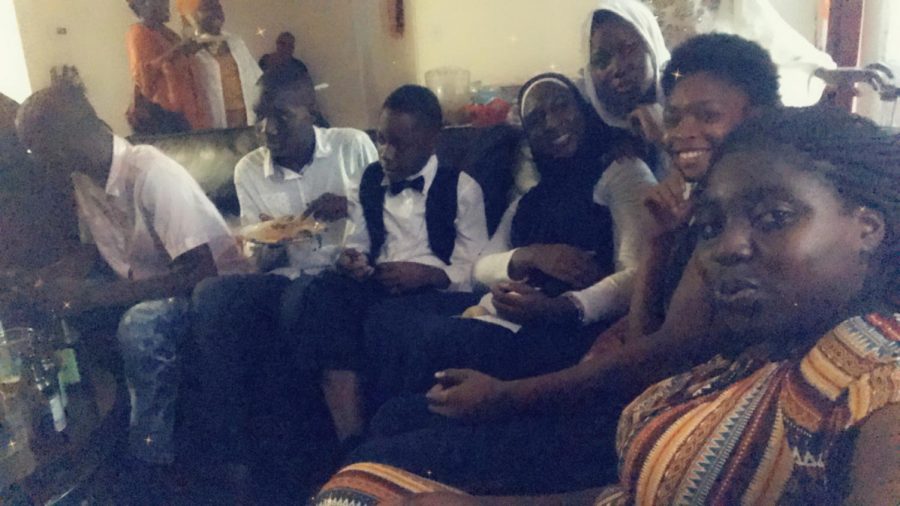 Zainab+Odunewu+celebrates+alongside+her+family+at+their+annual+Eid+al-Fitr+feast.+